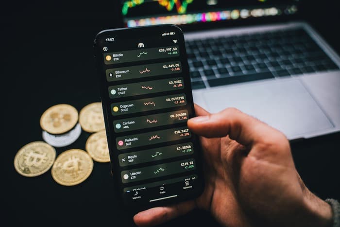 How to Track Your Crypto Portfolio (Best Tools and Tips)